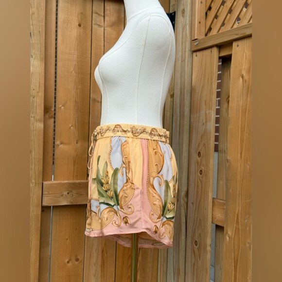 🆕 FARM Rio 🧿 NWOT Multicolor Banana Royalty Kaleidoscope Shorts, Sz S - Picture 5 of 14